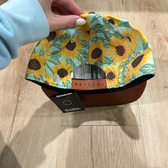 NWT Headster Kids - Sunny Seeds Snapback Hat - Picture 3 of 4